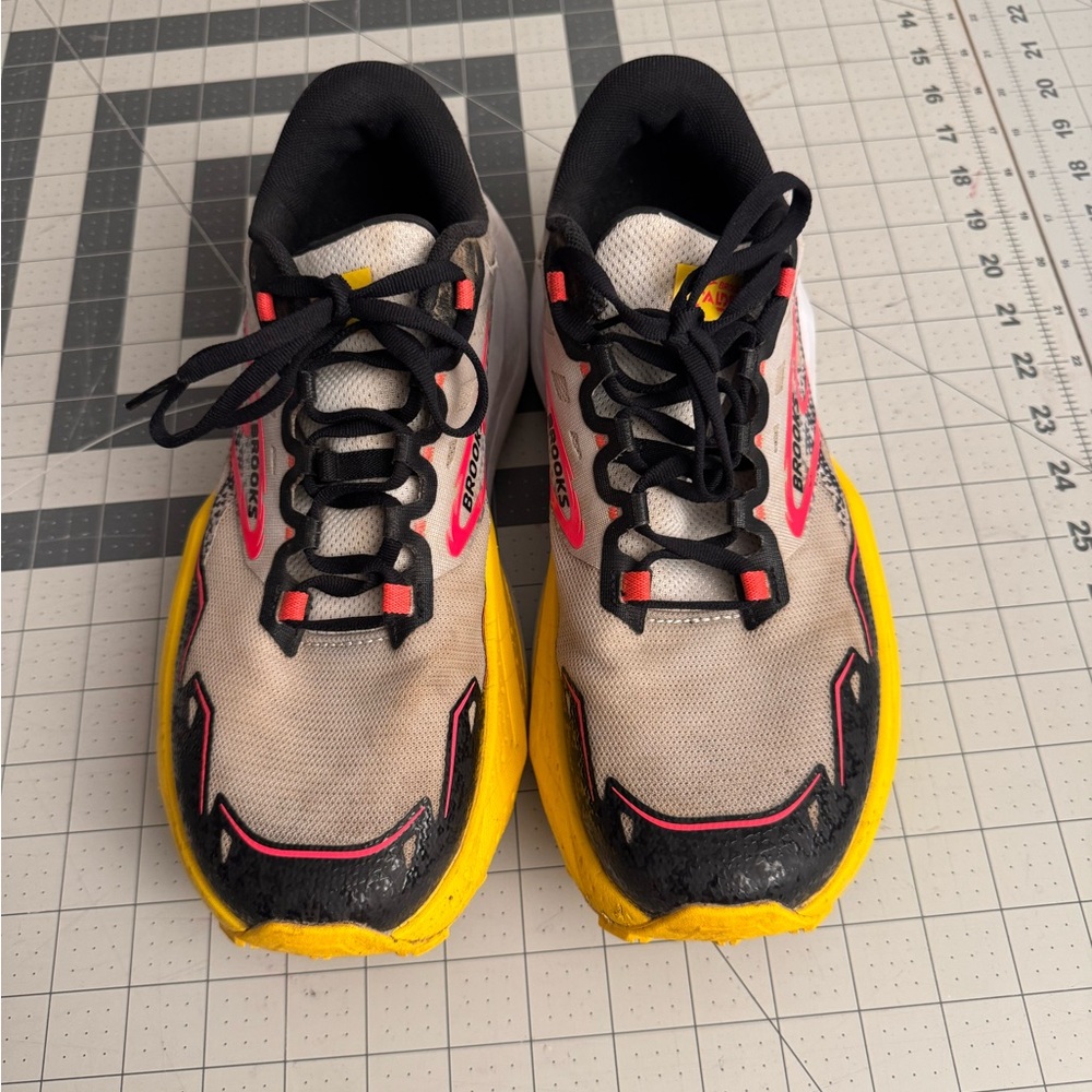 Brooks Caldera 7 women’s 11